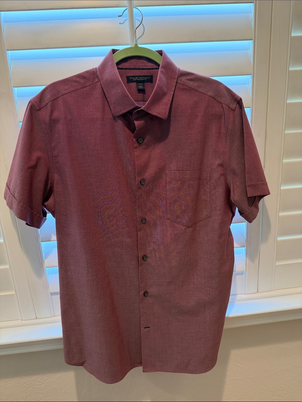 Banana Republic Men's Button-Down Shirt in Deep Wine - Picture 2 of 6